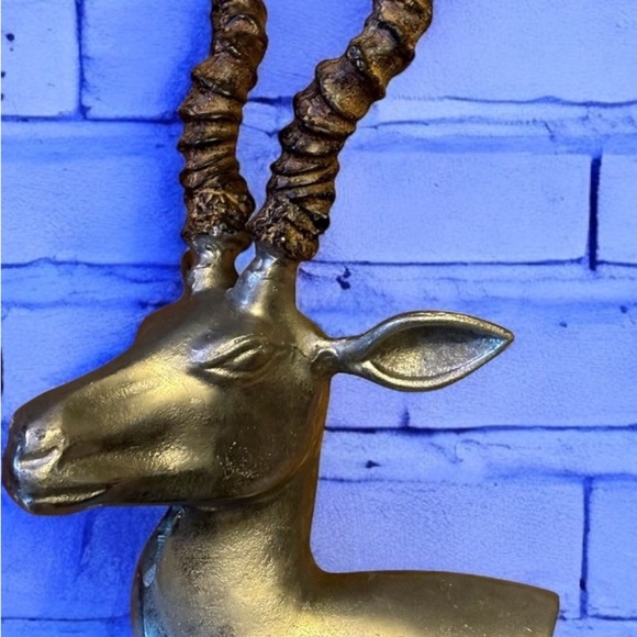 Cast Aluminumum Gazelle Bust - Picture 3 of 9
